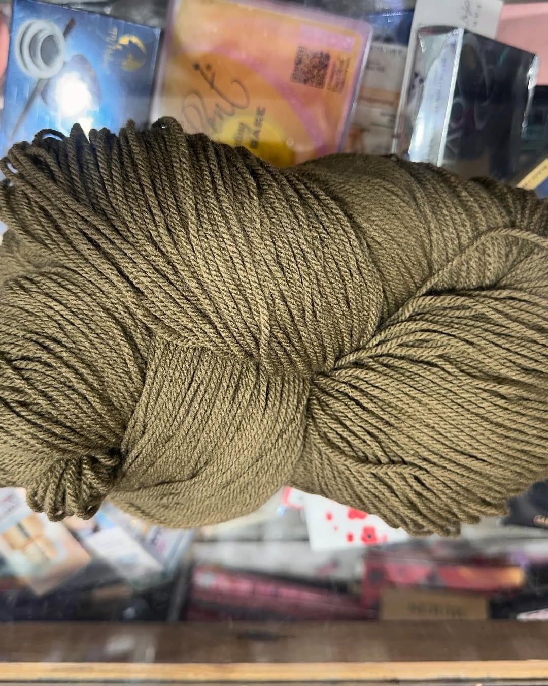 4ply double knit Acrylic yarn needle Knitting high quality 230 to 250gram