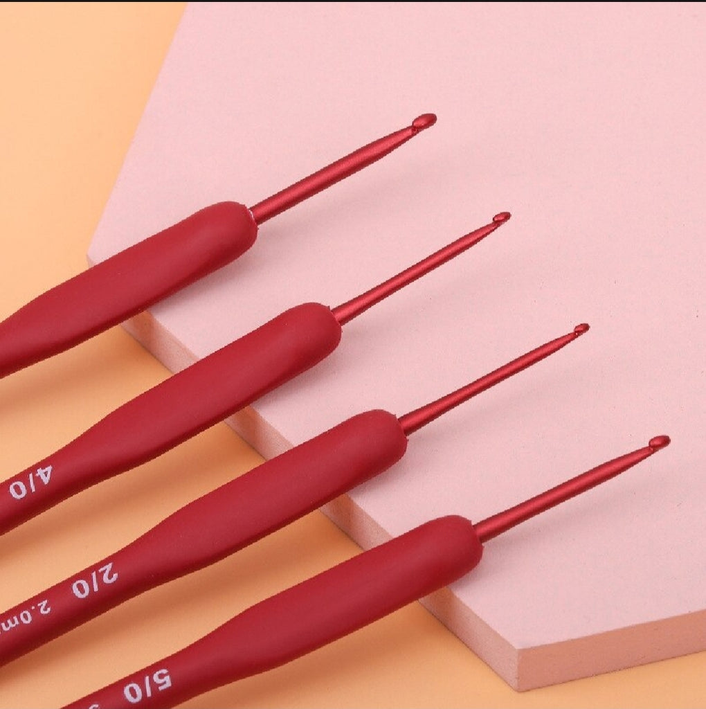 Maroon Soft Shank Rubber Grip Crochet Hook Set - Limited Edition