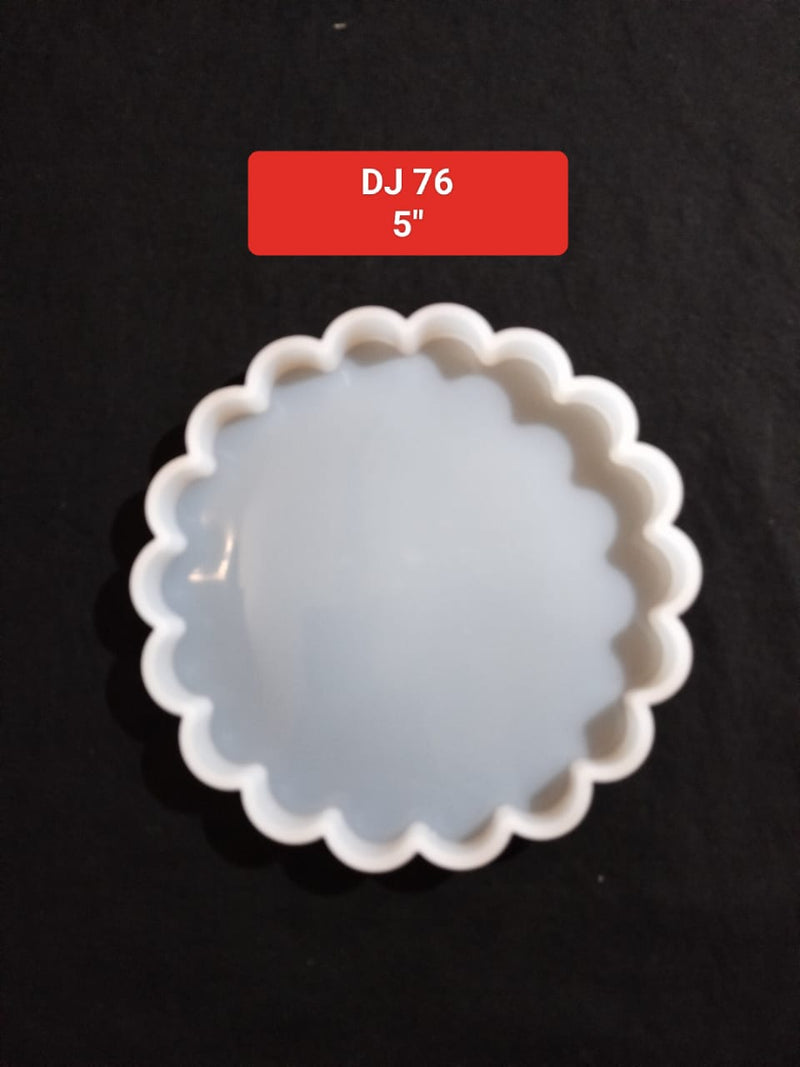 Scalloped Edge Silicone Mold 5"